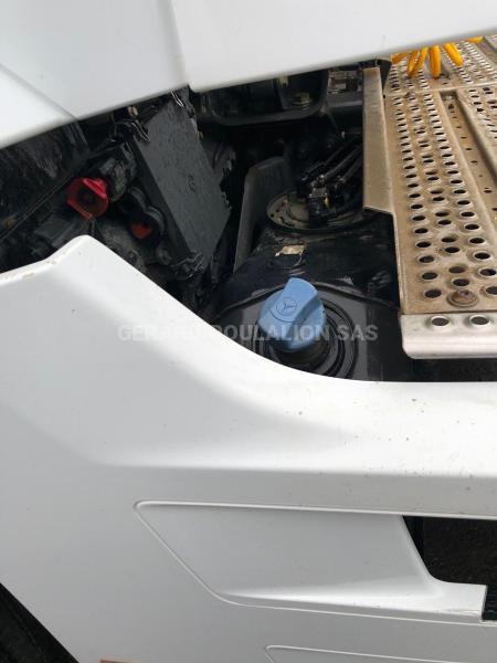 Tracteur Mercedes Actros 1843