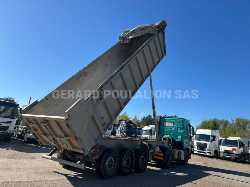 Semi-remorque Benalu BÂCHE manuelle 1-er ess. relevable,  Cul hydraulique Benne Benne arrière