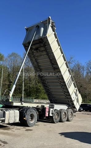 Semi-remorque Benalu BÂCHE manuelle 1-er ess. relevable,  Cul hydraulique Benne Benne arrière