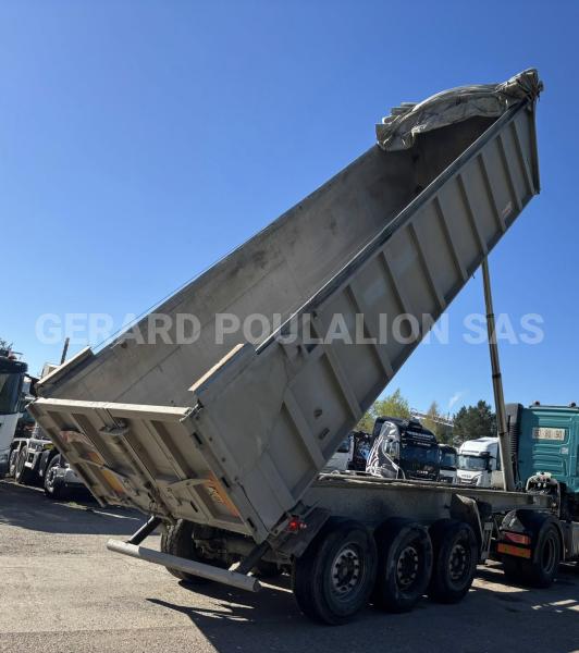 Semi-remorque Benalu BÂCHE manuelle 1-er ess. relevable,  Cul hydraulique Benne Benne arrière