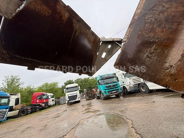 Semi-remorque Fruehauf BÂCHE manuelle 3 ess. Benne Benne arrière