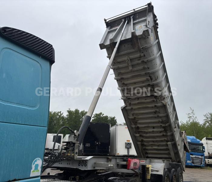 Semi-remorque Fruehauf BÂCHE manuelle 3 ess. Benne Benne arrière