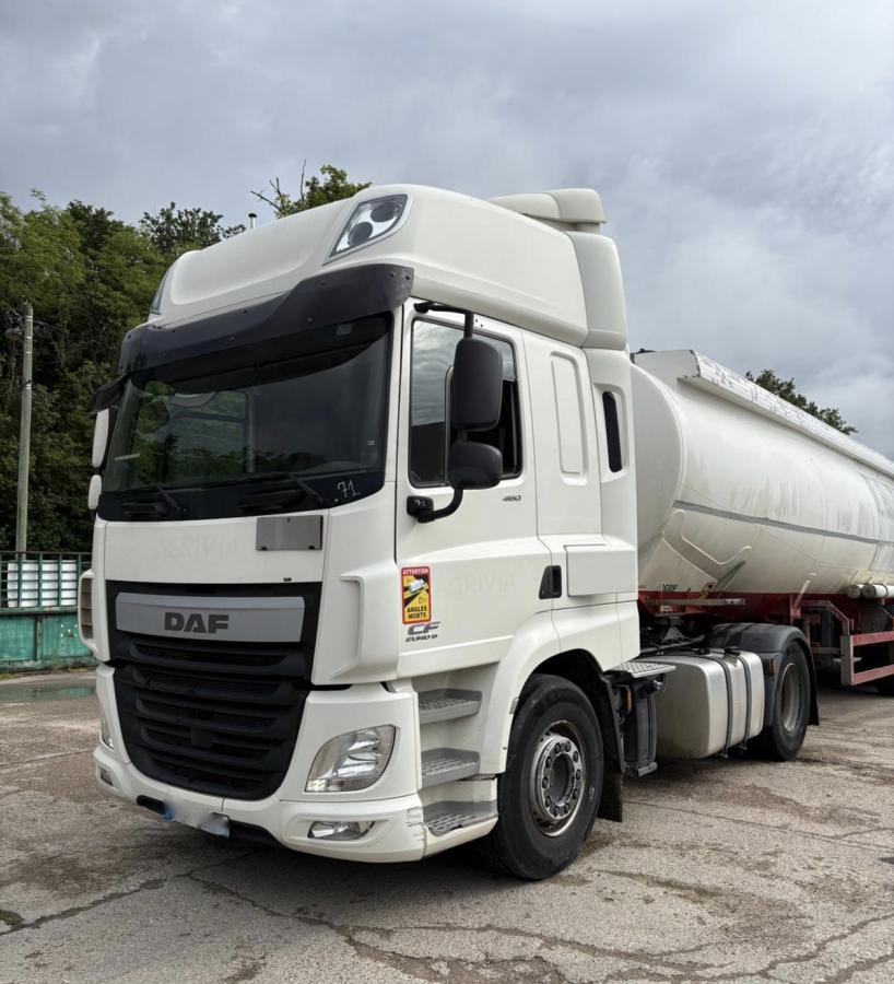 Tracteur DAF CF 460 FT