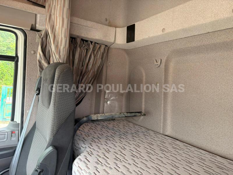Tracteur DAF CF 460 FT