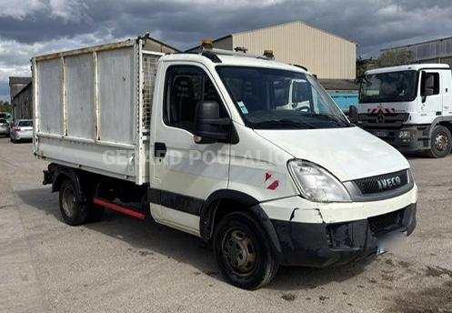 Utilitaire Iveco 35S18V Benne Benne arrière
