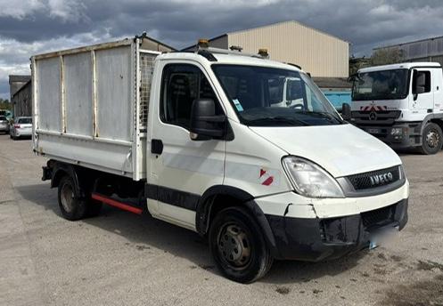 Utilitaire Iveco 35S18V