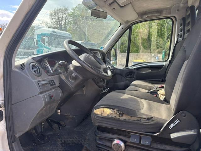Utilitaire Iveco 35S18V
