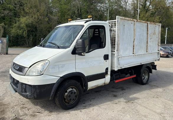 Utilitaire Iveco 35S18V