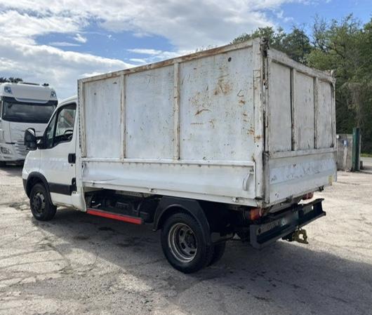 Utilitaire Iveco 35S18V