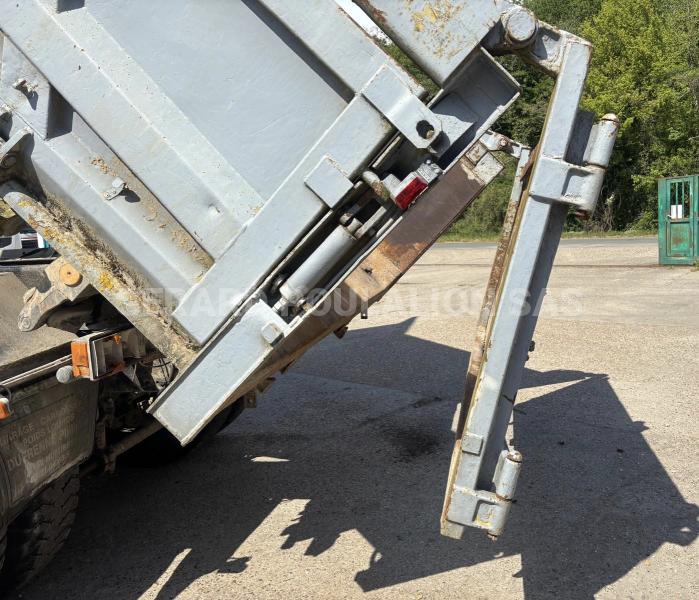 Camion MAN 33.322 Benne Bi-benne