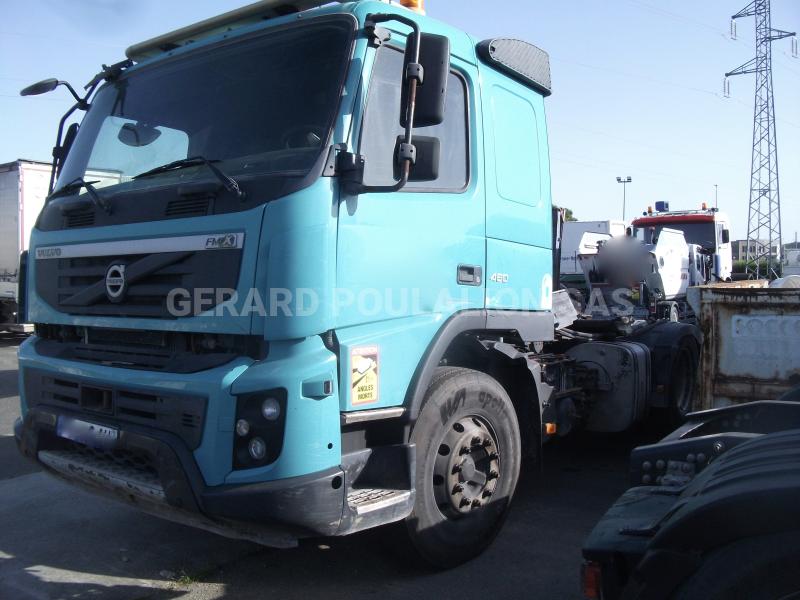 Tracteur Volvo FMX 450 Boîte de vitesse démontée pour changement d'embrayage