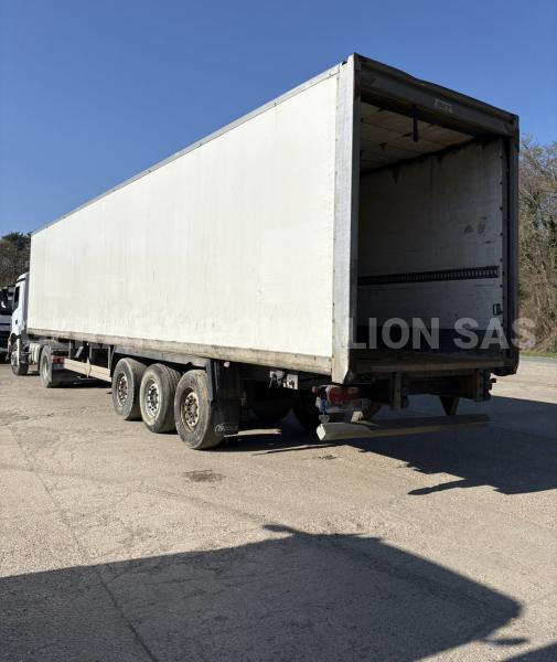 Semi-remorque SRT CAISSE SOUPLE 3 ess. Fourgon