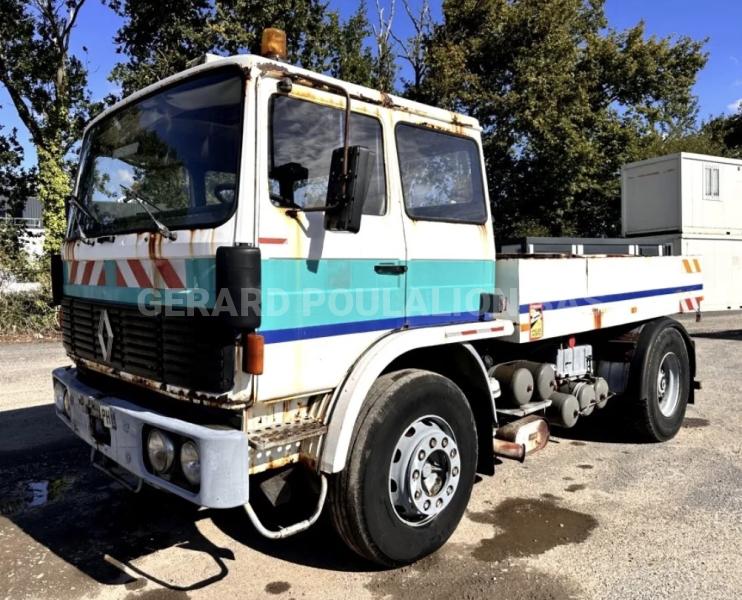 Tracteur Renault PR SREM G260 PR SREM PLATEAU