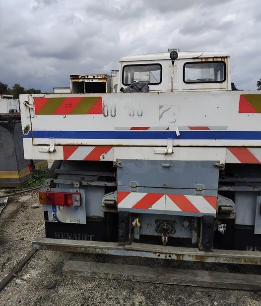 Tracteur Renault PR SREM G260 PR SREM PLATEAU