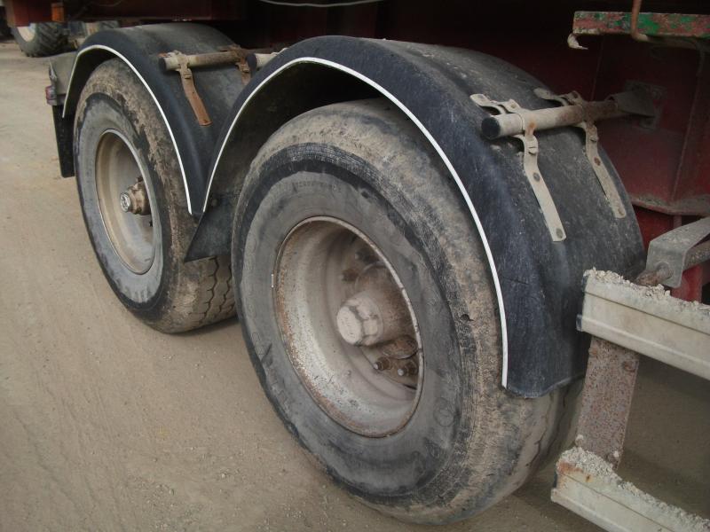 Semi-remorque Robuste kaiser 2 ess. 4 gros pneus