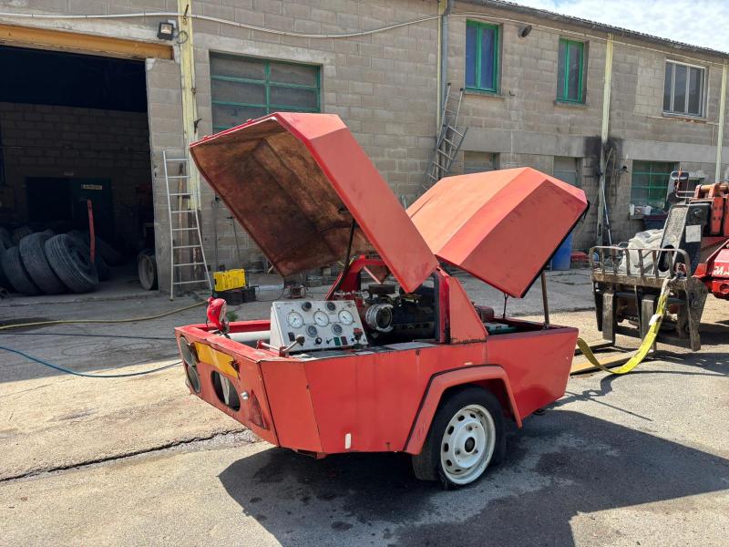 Matériel de chantier CAVIMA Motopompe  1 ess.