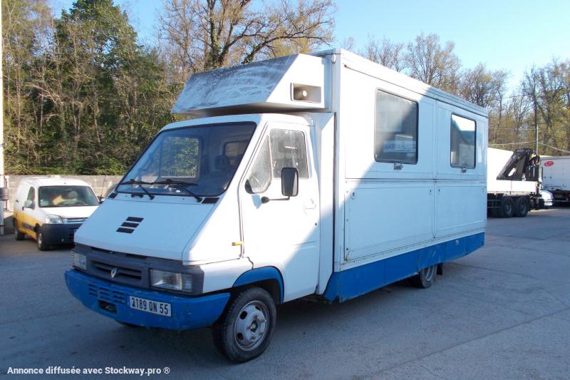 Photo Renault Gamme B 70 destiné pour l'export image 2/7
