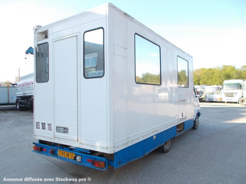 Photo Renault Gamme B 70 destiné pour l'export image 4/7