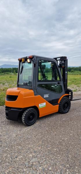 Forklift Toyota Chariot élévateur 8FD25F