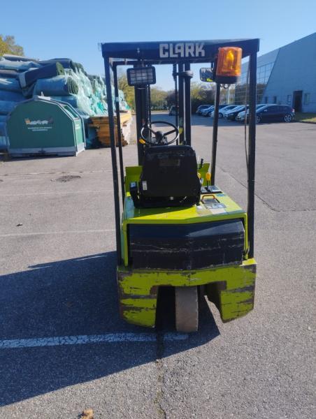 Heftruck Clark Chariot élévateur TM15N