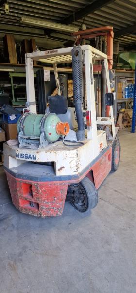 Forklift Nissan Chariot élévateur A25U