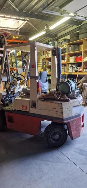 Forklift Nissan Chariot élévateur A25U