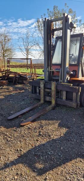 Forklift Nissan Chariot élévateur H60U