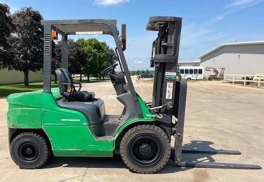 Forklift Mitsubishi Chariot élévateur diesel FD30N