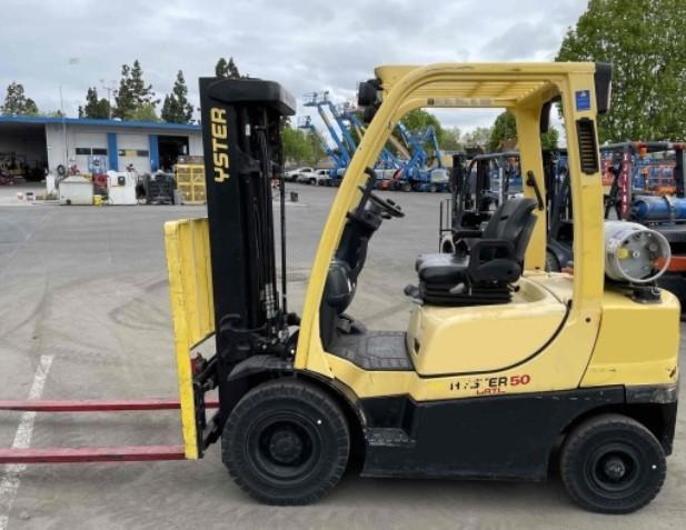 Carrelli elevatori Hyster Chariot élévateur 2,5 t gaz HYSTER