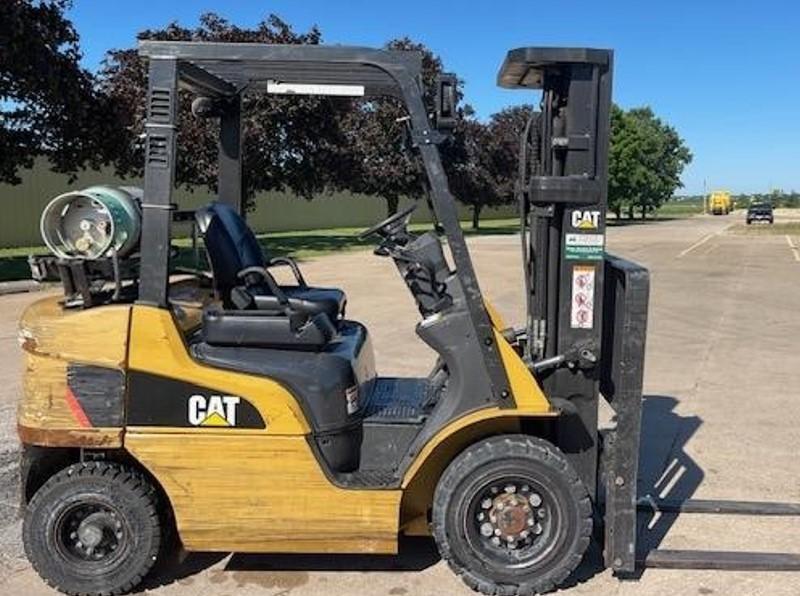 Forklift Caterpillar Chariot élévateur 2,5 t CATERPILLAR