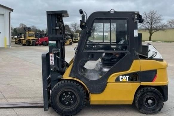 Carretillas elevadoras Caterpillar Chariot élévateur 3.5 t diesel CATERPILLAR