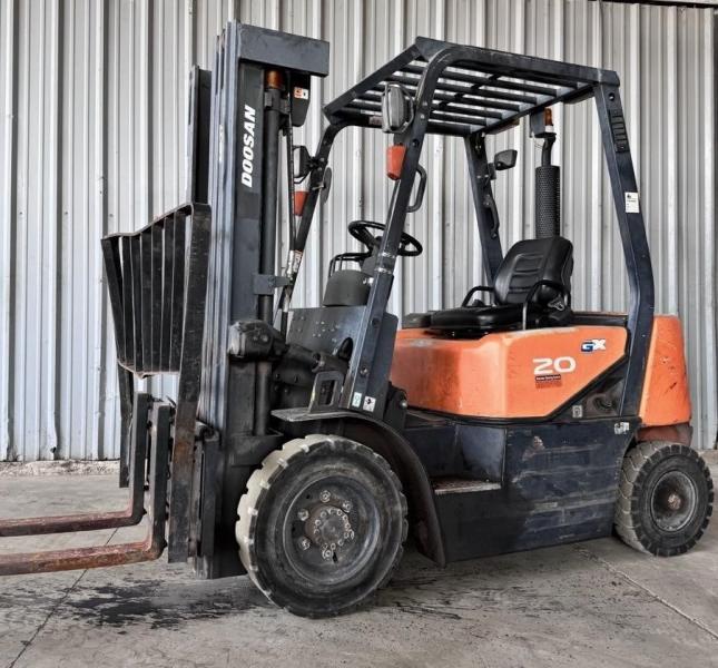 Carrelli elevatori Doosan Chariot élévateur 2t diesel DOOSAN