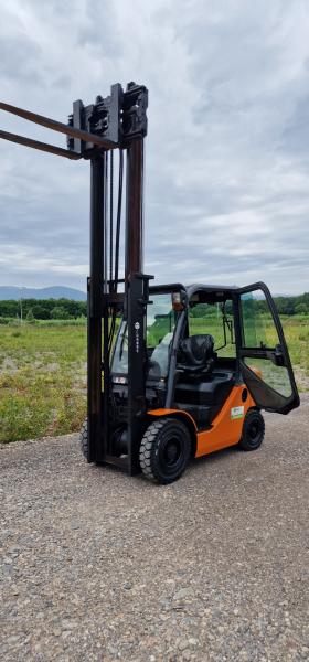 Forklift Toyota Chariot élévateur fenwick diesel 2,5 t TOYOTA