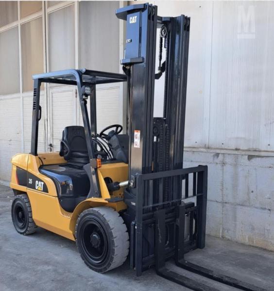 Forklift Caterpillar Non spécifié