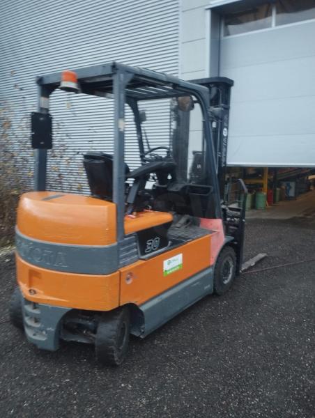 Forklift Toyota 7FBMF 30