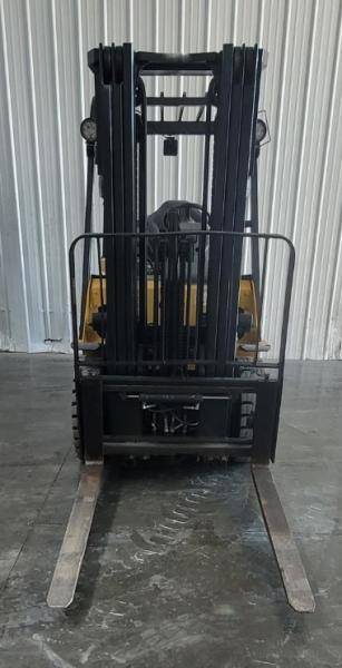 Empilhador  Caterpillar GP25NT