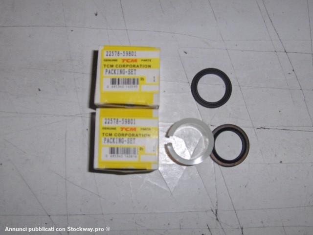 TCM FD20Z3-FD25Z3 Overhaul Kit Tilt Cylinder 