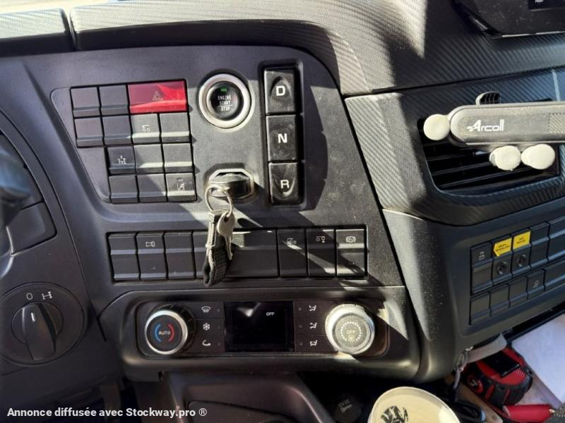 Photo Iveco S-WAY 400 image 17/19