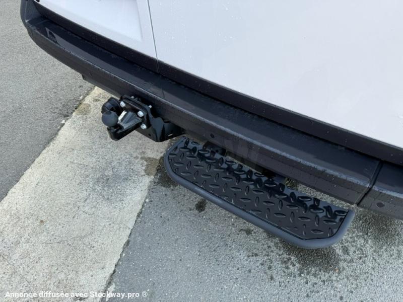 Photo Volkswagen Crafter 2.0L TDI 140 L3H3 image 9/15