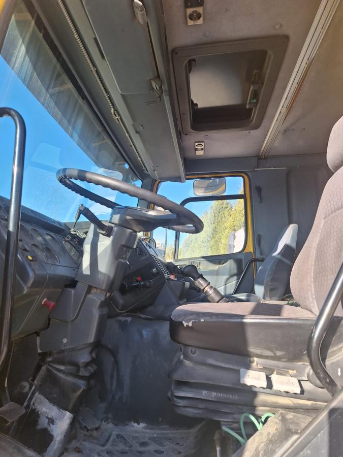 Autotreno DAF CF85.330 ATI