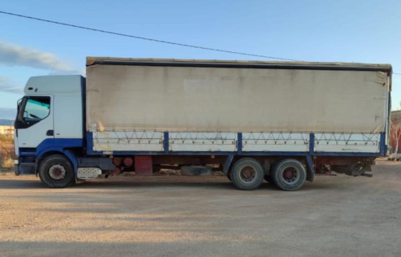Tractor Renault Premium