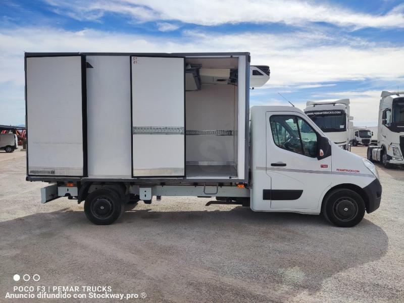 Photo Renault Master 2.3 145 CH image 9/24