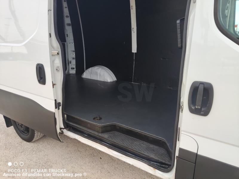 Photo Iveco Daily 35 image 14/30