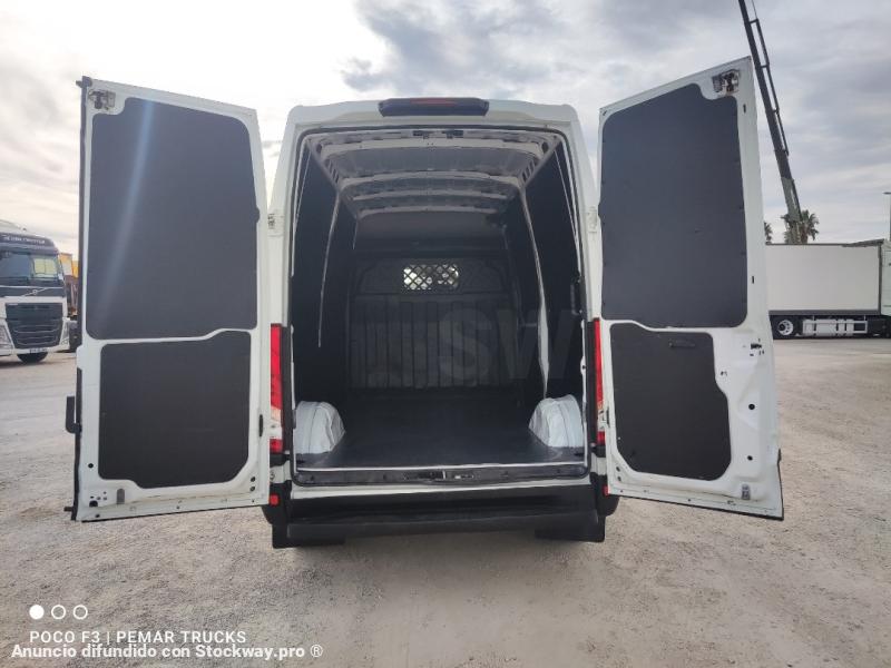 Photo Iveco Daily 35 image 15/30