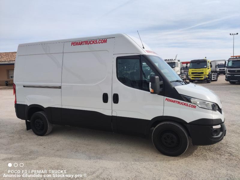 Photo Iveco Daily 35 image 4/30