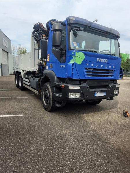 Camion Iveco Trakker 360