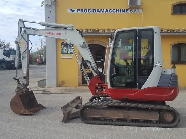 Escavadora Takeuchi TB 250