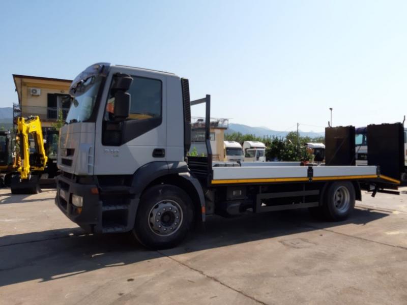 Camião Iveco Stralis AD 190 S 31