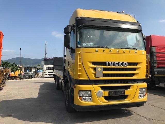 Camión Iveco Stralis 260 S 42