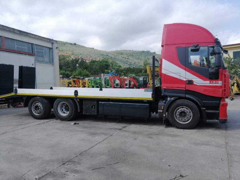 Camión Iveco Stralis 260 S 42